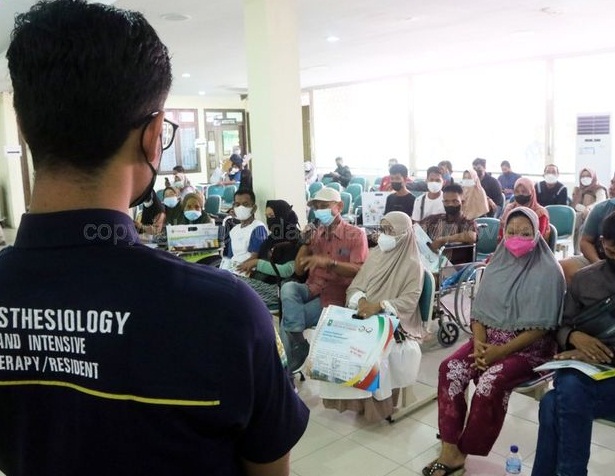 Team PKRS RSUD Arifin Achmad bersama PPDS Anestesi Adakan Penyuluhan Kesehatan 